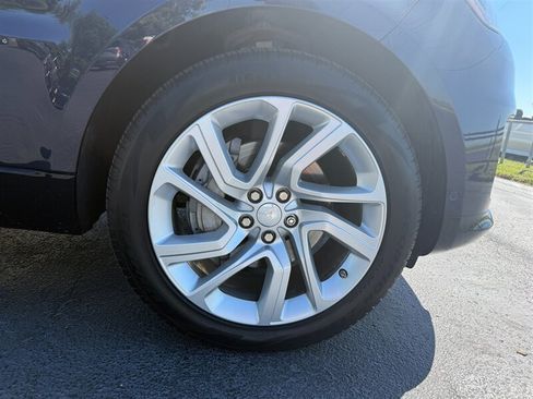 Used 2019 Land Rover Range Rover Sport HSE AWD/4WD image 31