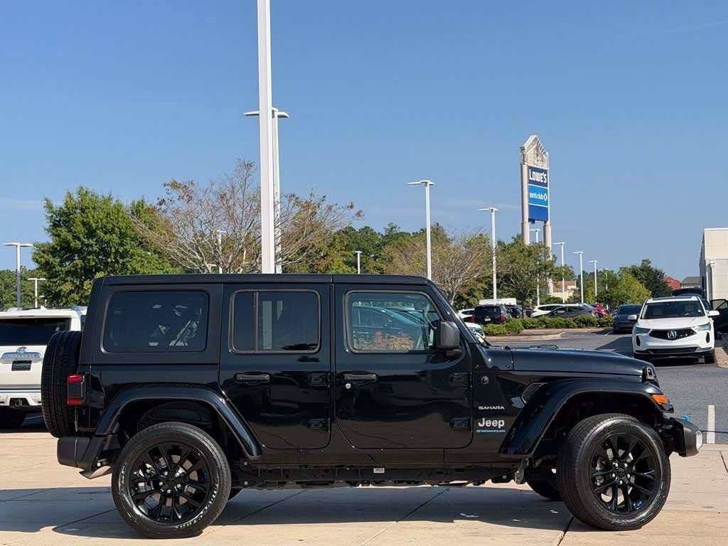 Used 2023 Jeep Wrangler Unlimited Sahara AWD/4WD image 5