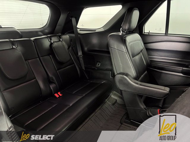 Used 2020 Ford Explorer XLT w/ Equipment Group 202A AWD/4WD image 23