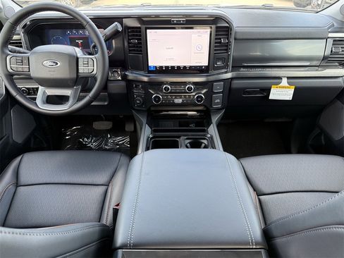 New 2026 Ford F250 Lariat w/ Black Appearance Package image 31