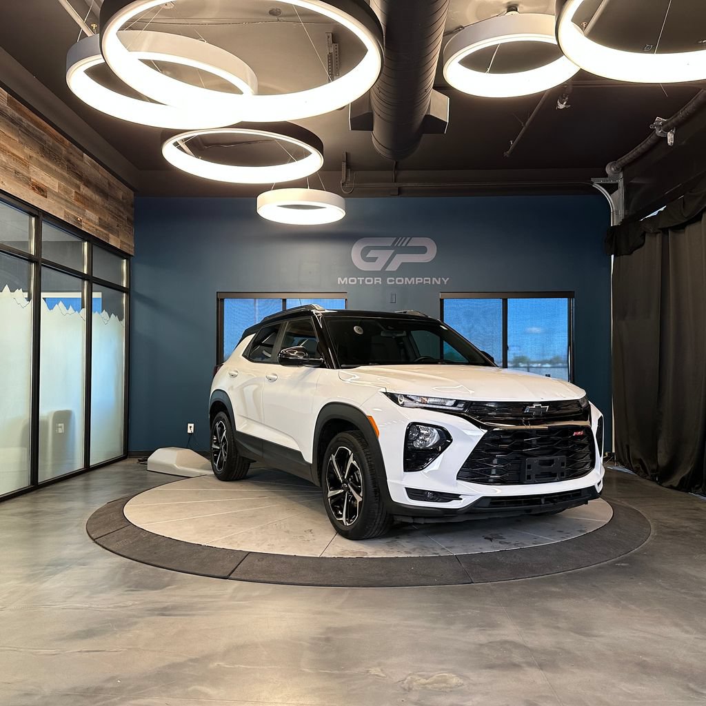 Used 2022 Chevrolet TrailBlazer RS FWD image 1
