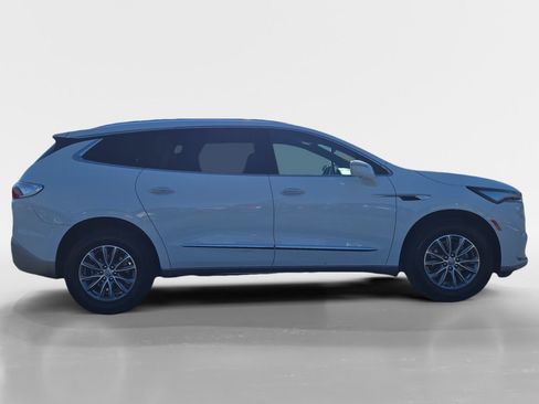 Used 2024 Buick Enclave Premium image 6
