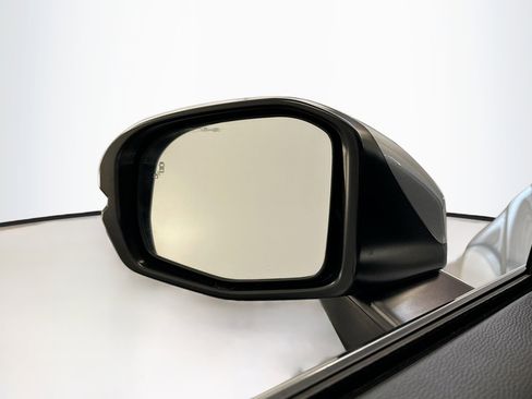 Used 2025 Honda CR-V EX-L image 16