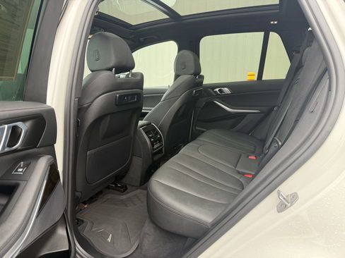 Used 2022 BMW X5 xDrive40i w/ Premium Package image 15
