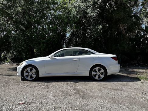 Used 2010 Lexus IS 350C image 5
