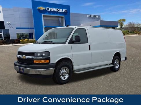 Used 2024 Chevrolet Express 2500 w/ Driver Convenience Package image 4