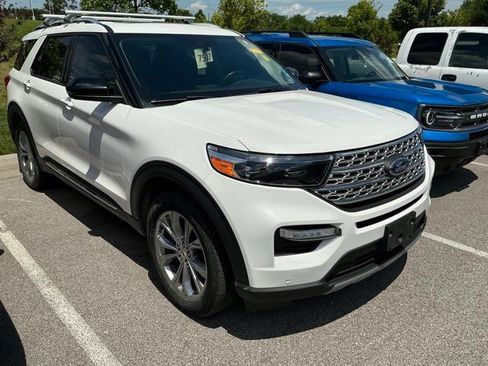Used 2022 Ford Explorer Limited w/ Equipment Group 301A AWD/4WD image 4