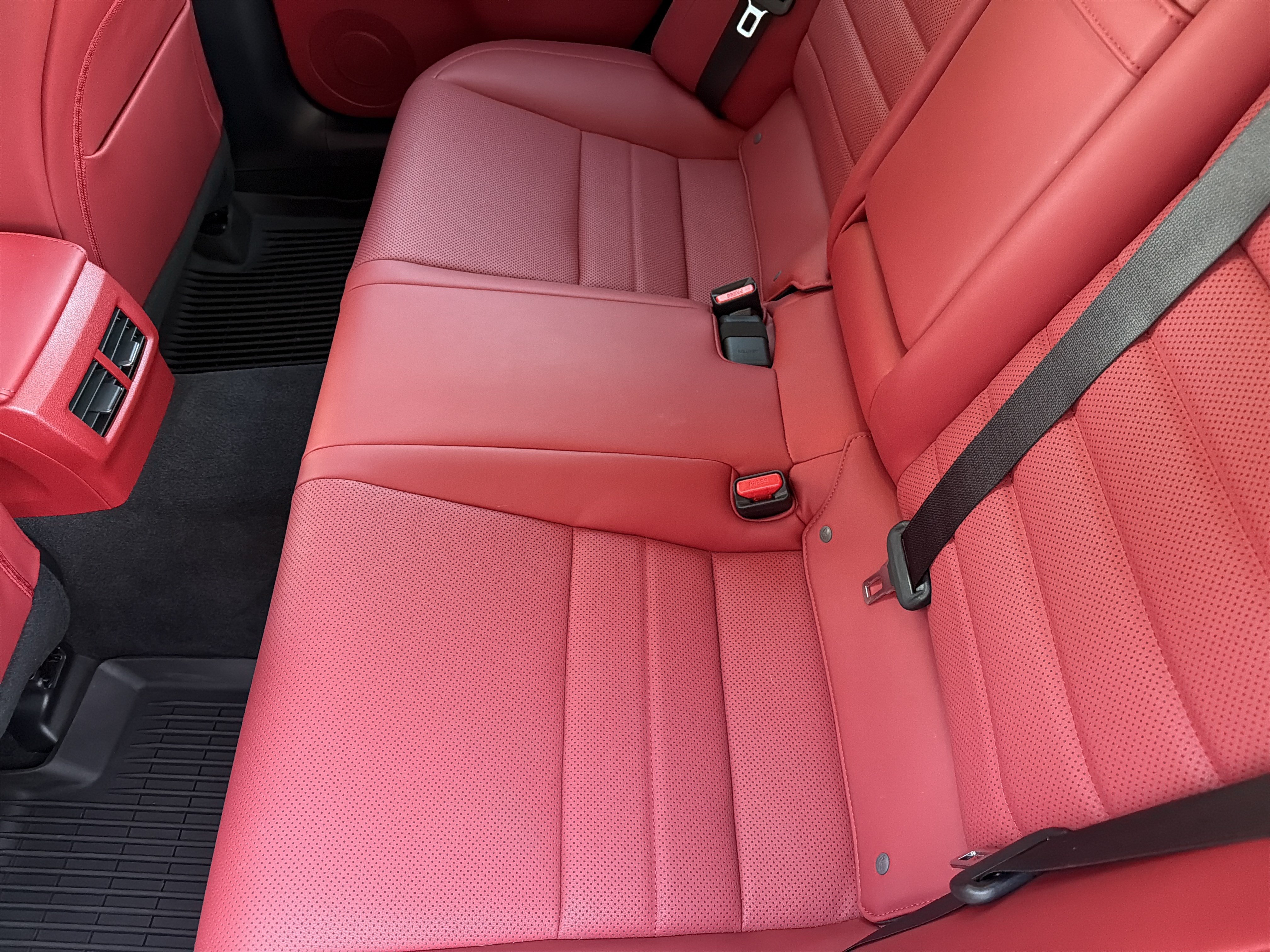 Certified 2024 Lexus IS 350 F Sport w/ Navigation Package RWD image 31