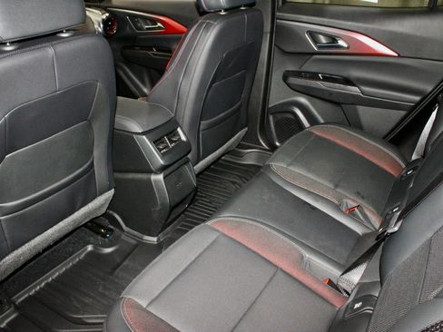 Used 2024 Chevrolet Equinox EV RS FWD image 21