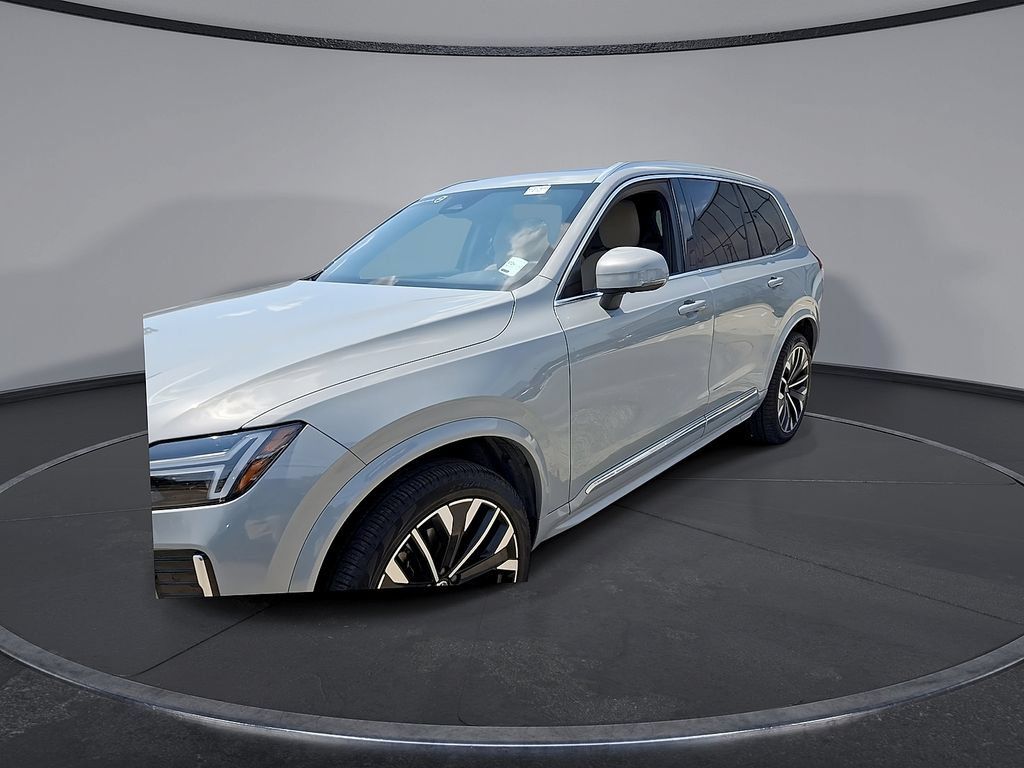 Certified 2026 Volvo XC90 B6 Plus AWD/4WD image 3