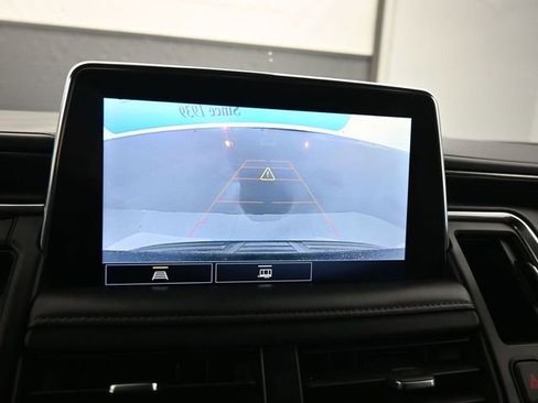 Used 2021 Chevrolet Suburban LT image 20