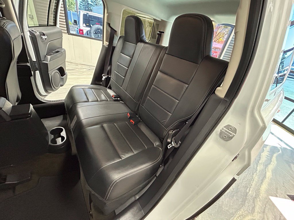 Used 2017 Jeep Patriot High Altitude AWD/4WD image 6