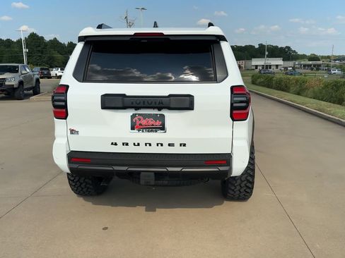 Used 2025 Toyota 4Runner TRD Off-Road Premium image 8