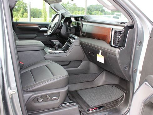 New 2026 GMC Sierra 1500 Denali AWD/4WD image 13
