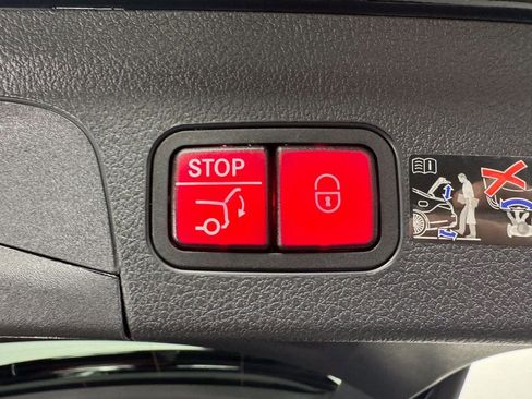 Certified 2026 Mercedes-Benz GLE 350 4MATIC image 32