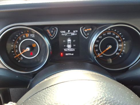 Used 2023 Jeep Gladiator Sport image 27