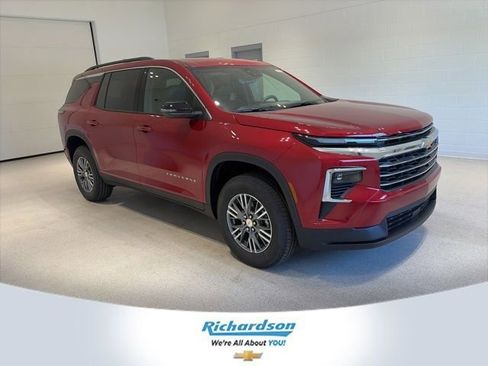 New 2026 Chevrolet Traverse LT w/ Driver Confidence Package AWD/4WD image 1