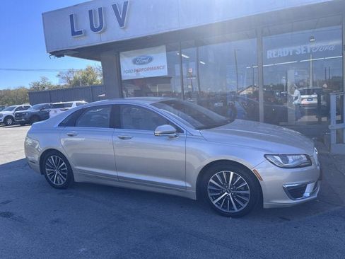 Used 2017 Lincoln MKZ Premiere image 2