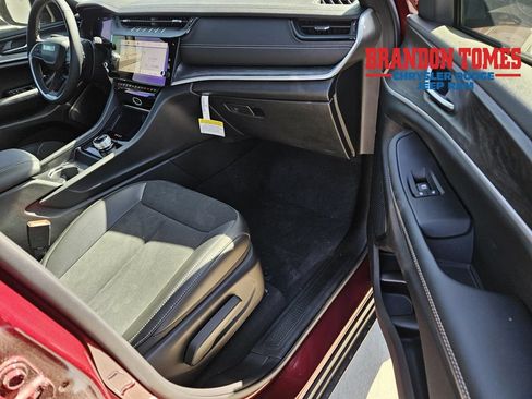 New 2026 Jeep Grand Cherokee Altitude RWD image 6