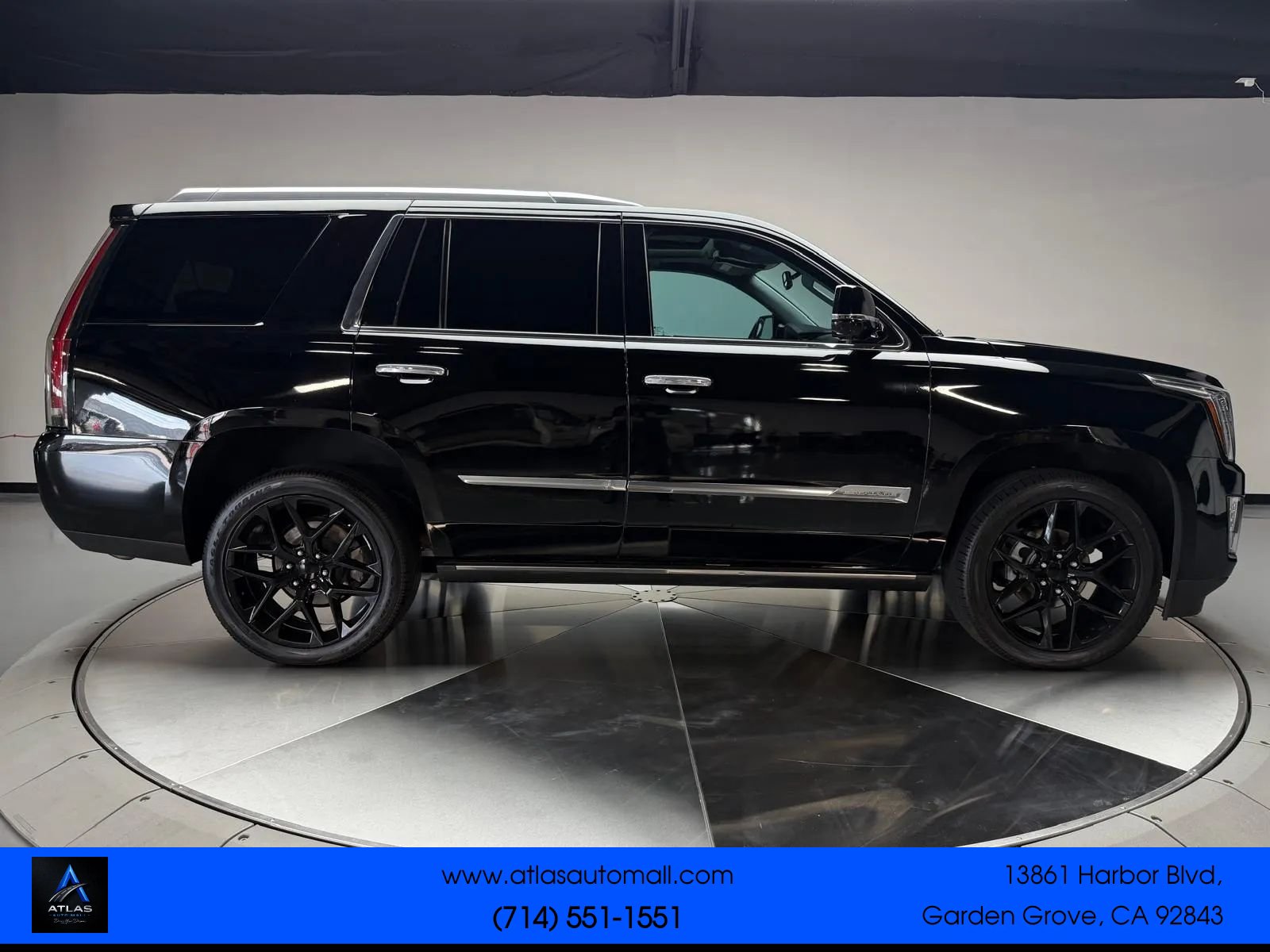 Used 2016 Cadillac Escalade Premium AWD/4WD image 6