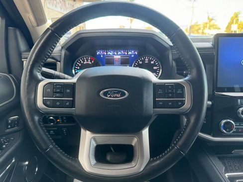 Used 2024 Ford Expedition XLT RWD image 12