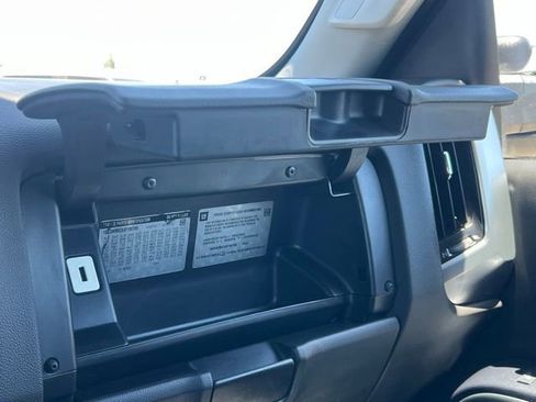 Used 2018 Chevrolet Silverado 1500 LT w/ All Star Edition AWD/4WD image 42