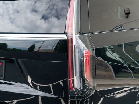 Used 2024 Cadillac Escalade ESV Premium Luxury w/ LPO, Floor Liner Package RWD image 13