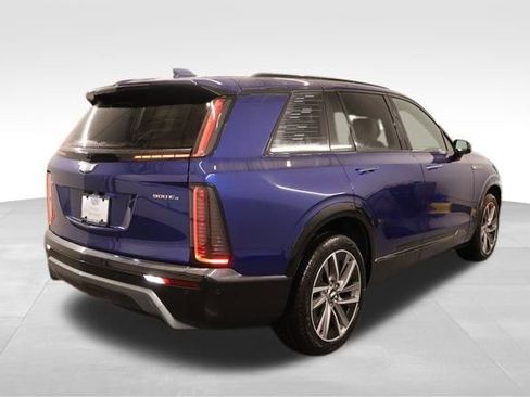 New 2026 Cadillac Vistiq Sport image 2