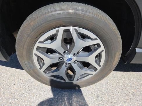 Used 2024 Subaru Forester Premium AWD/4WD image 21