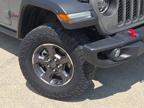 Used 2022 Jeep Gladiator Rubicon w/ LED Lighting Group AWD/4WD image 4