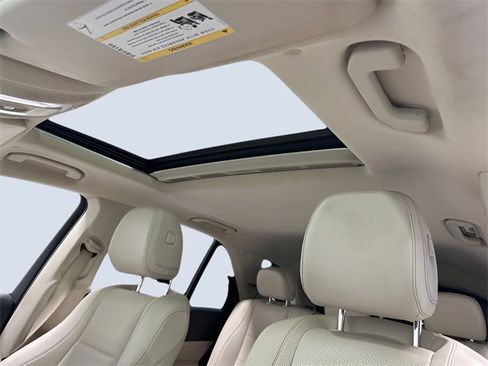 Certified 2020 Mercedes-Benz GLE 350 4MATIC image 25