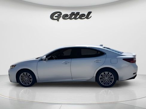 Used 2016 Lexus ES 350 w/ Premium Package w/Wood Trim image 5