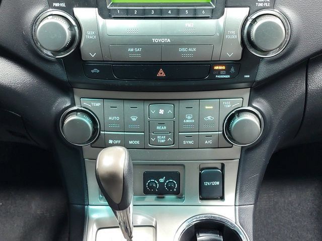Used 2010 Toyota Highlander SE AWD/4WD image 21