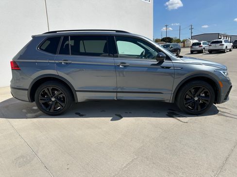 Used 2024 Volkswagen Tiguan SE R-Line w/ MDO Package, Three-Row FWD image 8