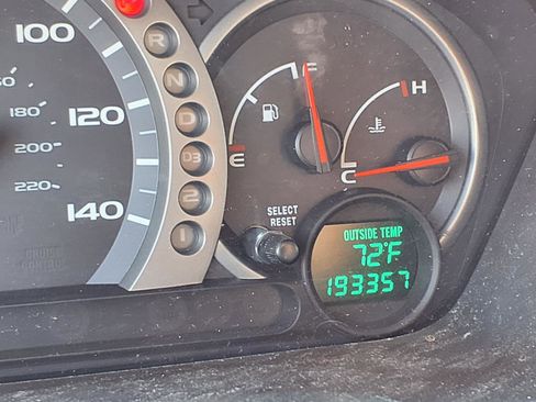 Used 2005 Honda Pilot EX-L image 6