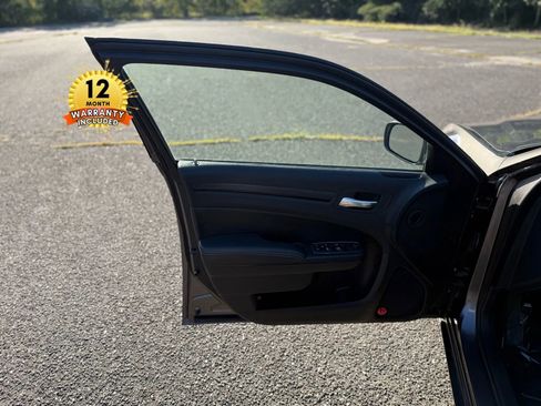 Used 2014 Chrysler 300 S image 62