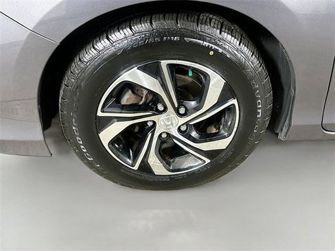 Used 2017 Honda Accord LX image 10