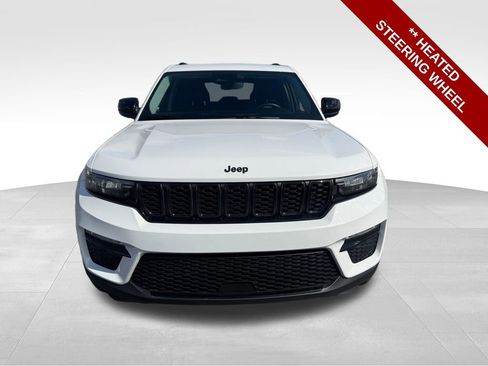 Used 2023 Jeep Grand Cherokee Limited w/ Black Appearance Package image 10