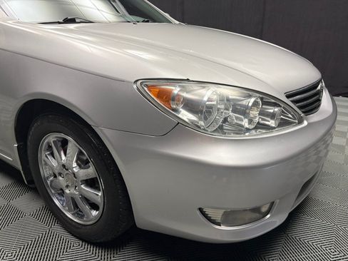 Used 2006 Toyota Camry XLE FWD Sedan 3.0L 6-Cyl image 11