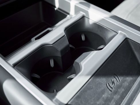 Used 2025 Land Rover Defender 110 V8 image 68