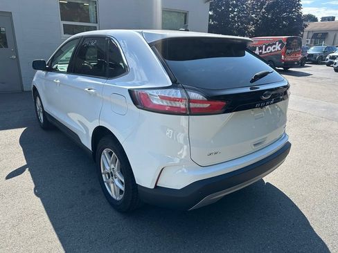 Used 2024 Ford Edge SEL AWD/4WD image 9
