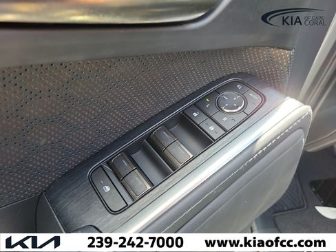 Used 2024 Lexus GX 550 w/ Accessory Package (Z1) AWD/4WD image 22