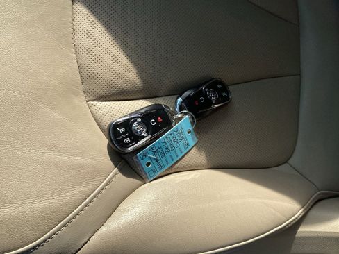Used 2017 Buick Envision Essence FWD image 38