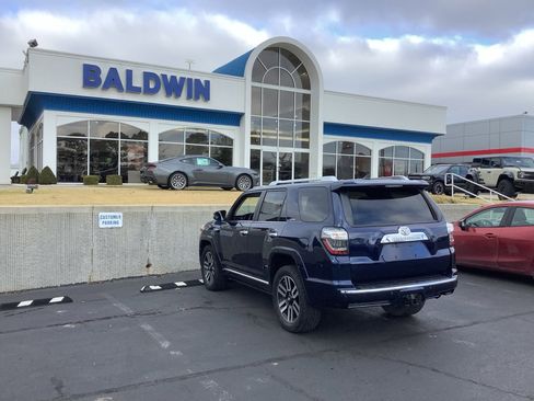 Used 2020 Toyota 4Runner Limited image 5