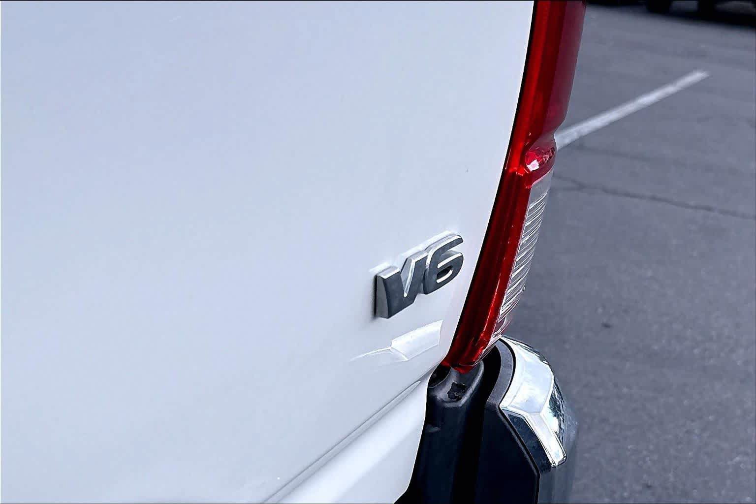 Used 2017 Toyota Tacoma SR5 RWD image 8