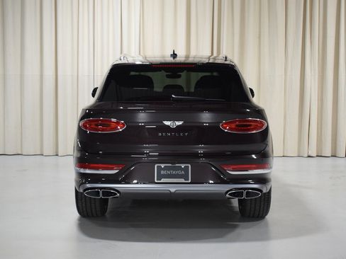 New 2025 Bentley Bentayga image 13