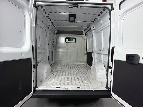 Used 2024 RAM ProMaster 2500 w/ Convenience Group FWD image 25
