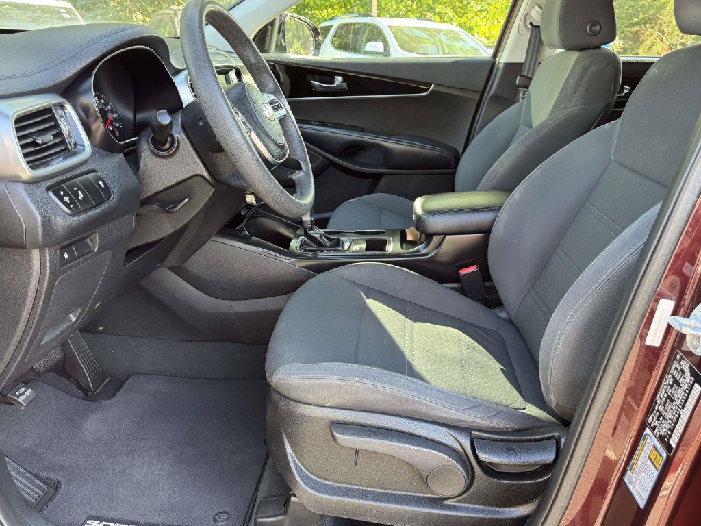 Used 2019 Kia Sorento FWD image 21