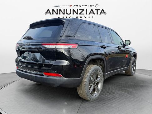 New 2025 Jeep Grand Cherokee Limited w/ Black Appearance Package image 5