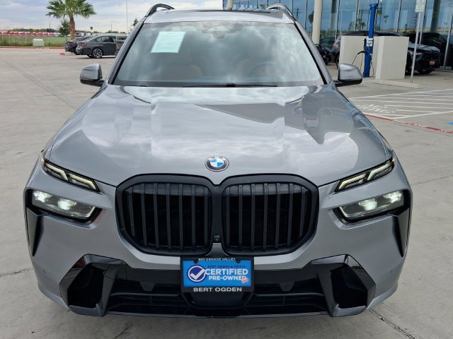 Used 2025 BMW X7 xDrive40i w/ M Sport Package AWD/4WD image 4